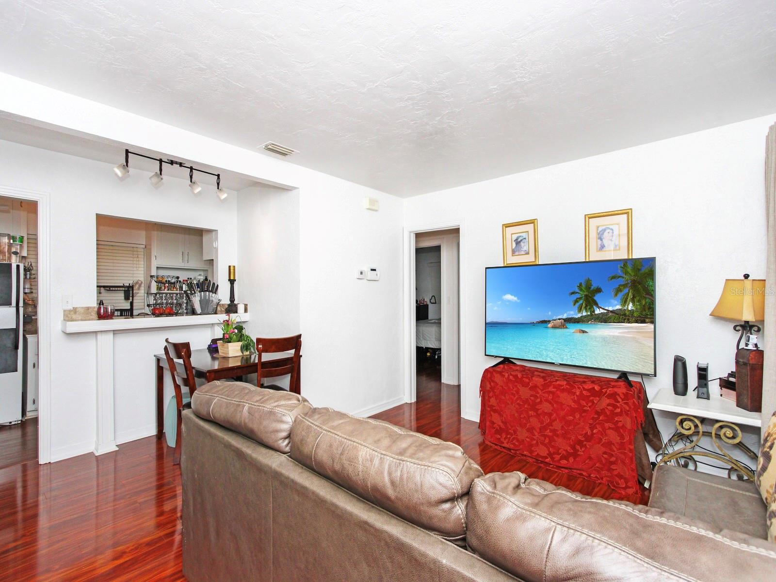 WOODRUFFS SUB FRANK L - Residential