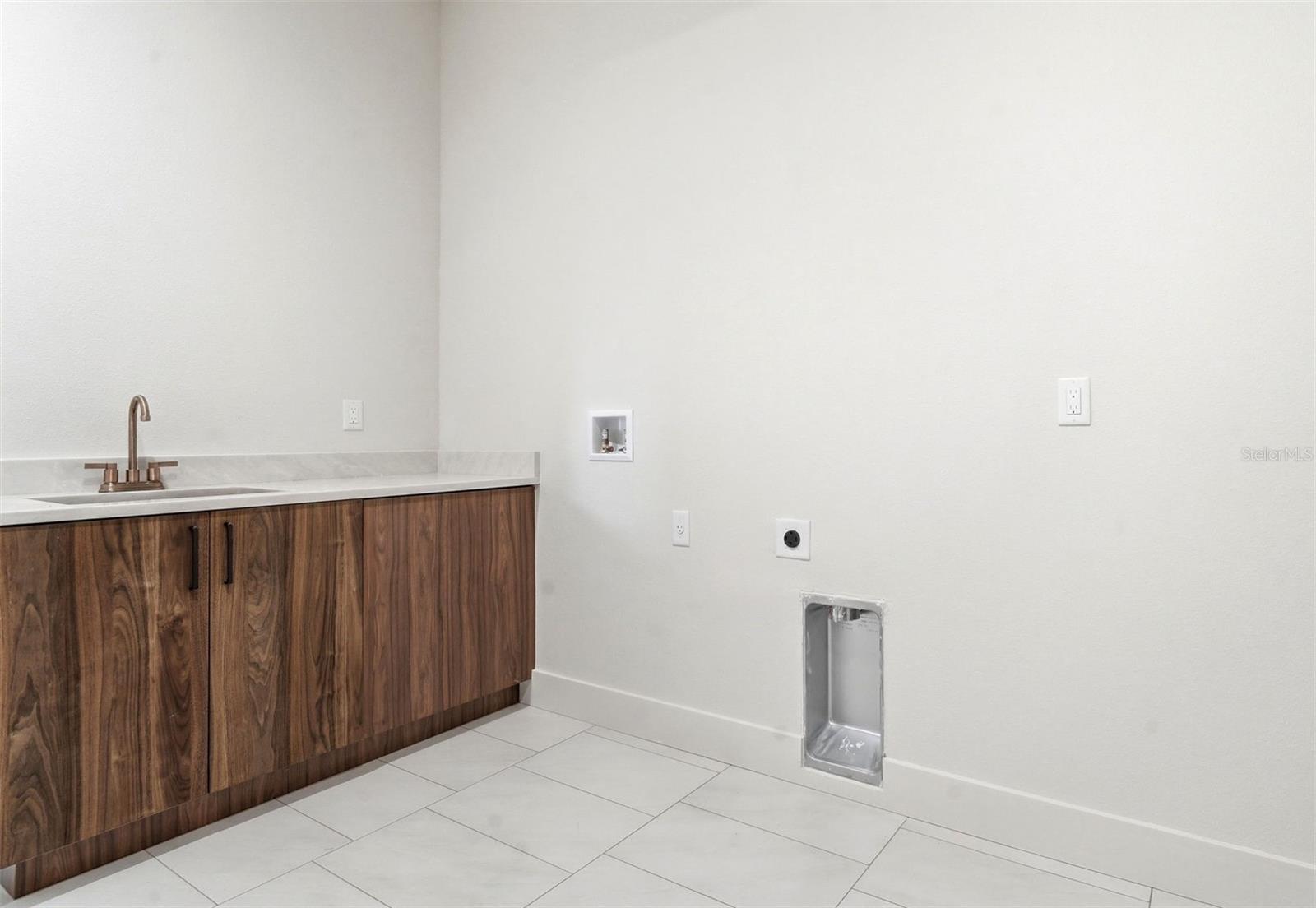 PHILLIPS REP 01 LAKEWOOD - Residential