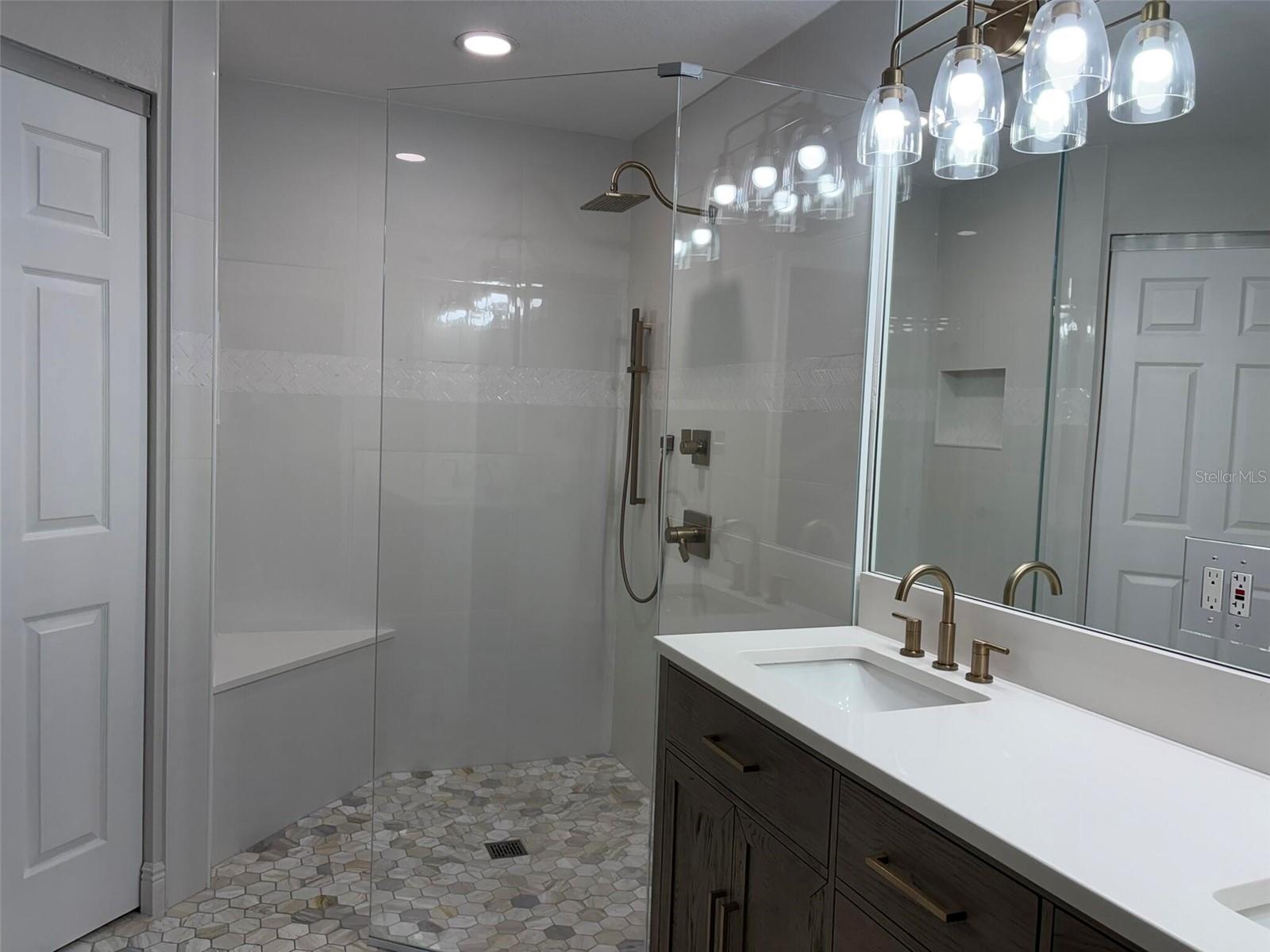 THE MOORINGS AT EDGEWATER - Residential
