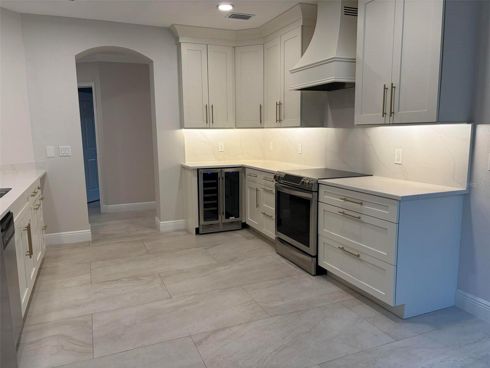 THE MOORINGS AT EDGEWATER - Residential