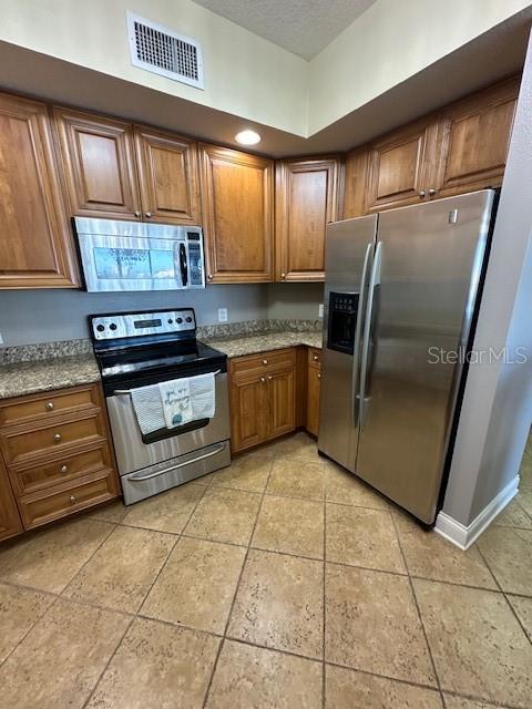 BELLE HARBOR CONDO - Residential Lease