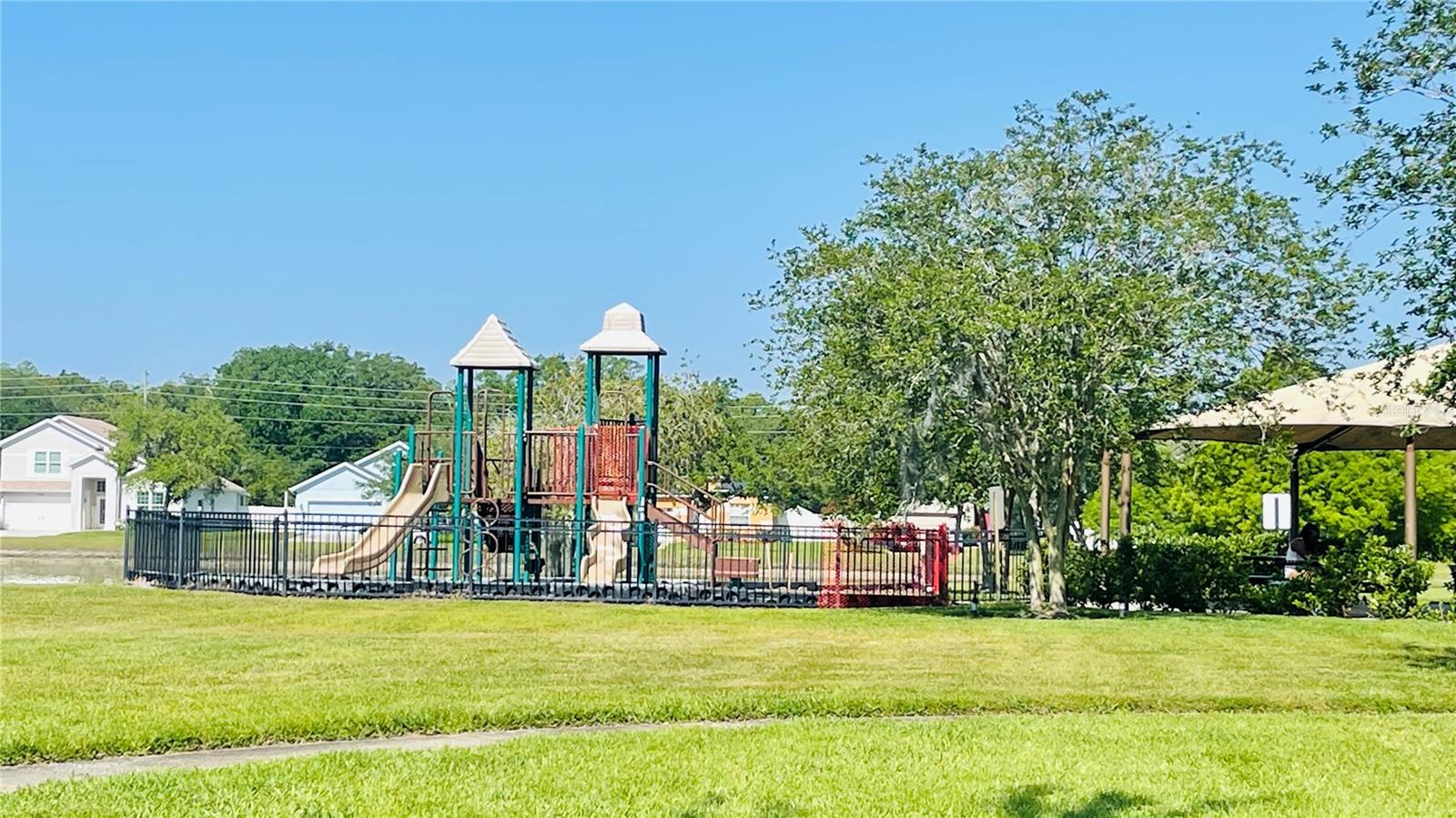 CYPRESS SHADOWS UNIT 1 - Residential