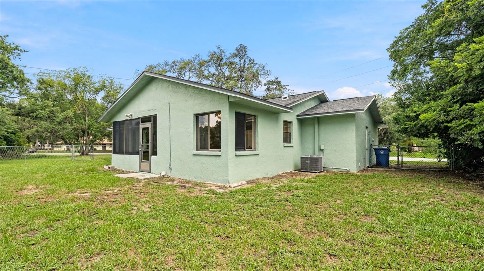 SPRING HILL - Residential