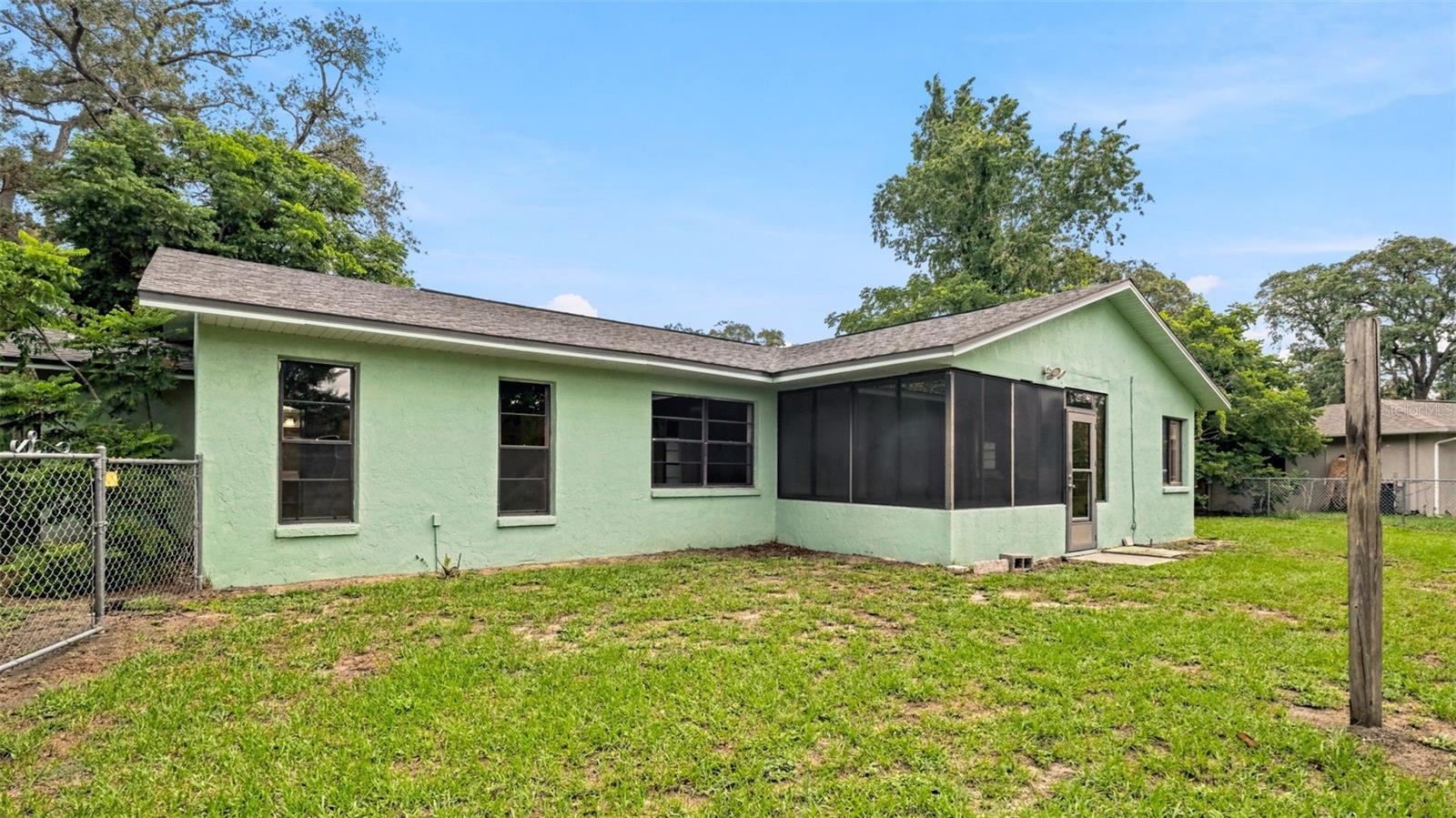 SPRING HILL - Residential