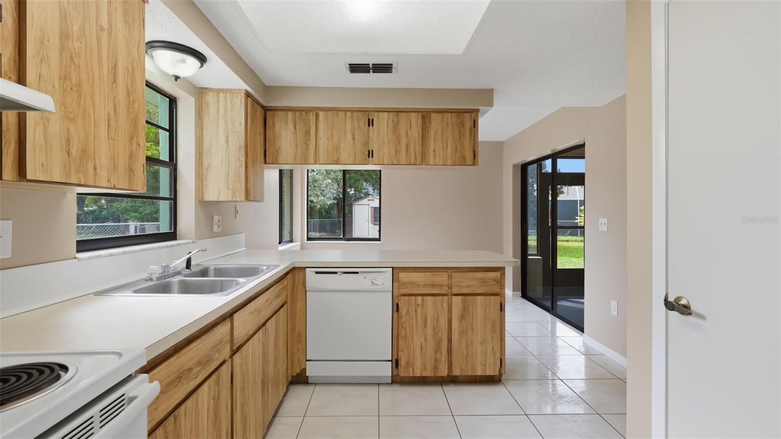 SPRING HILL - Residential