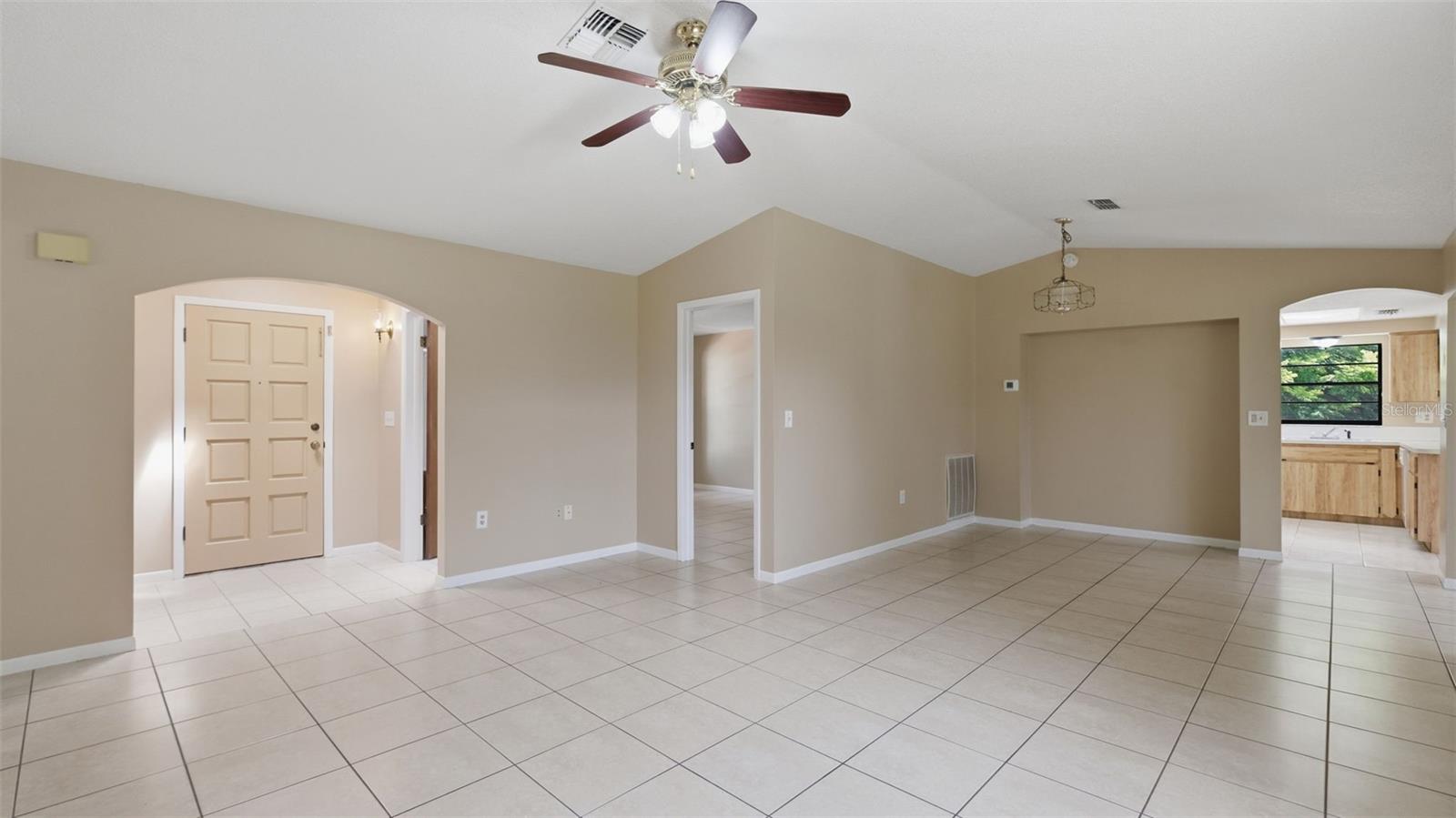 SPRING HILL - Residential