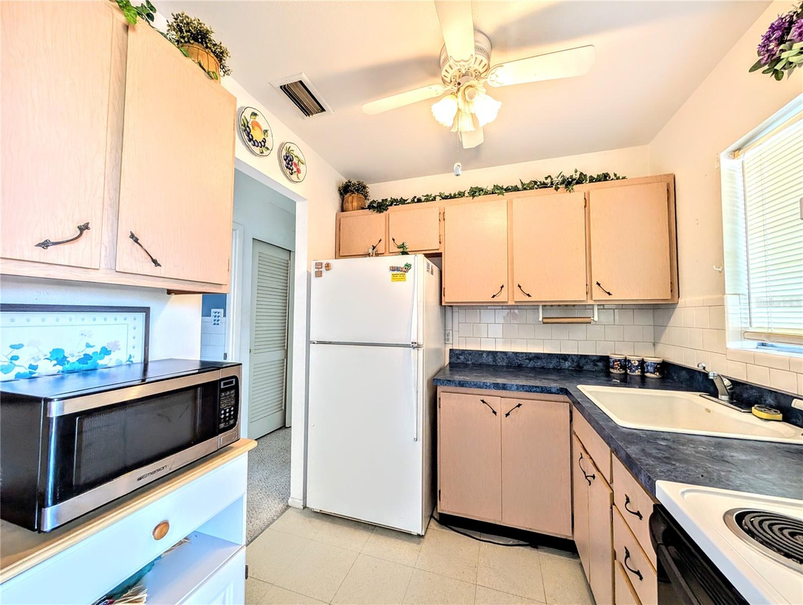 BAYSHORE GARDENS APTS 2 - Residential