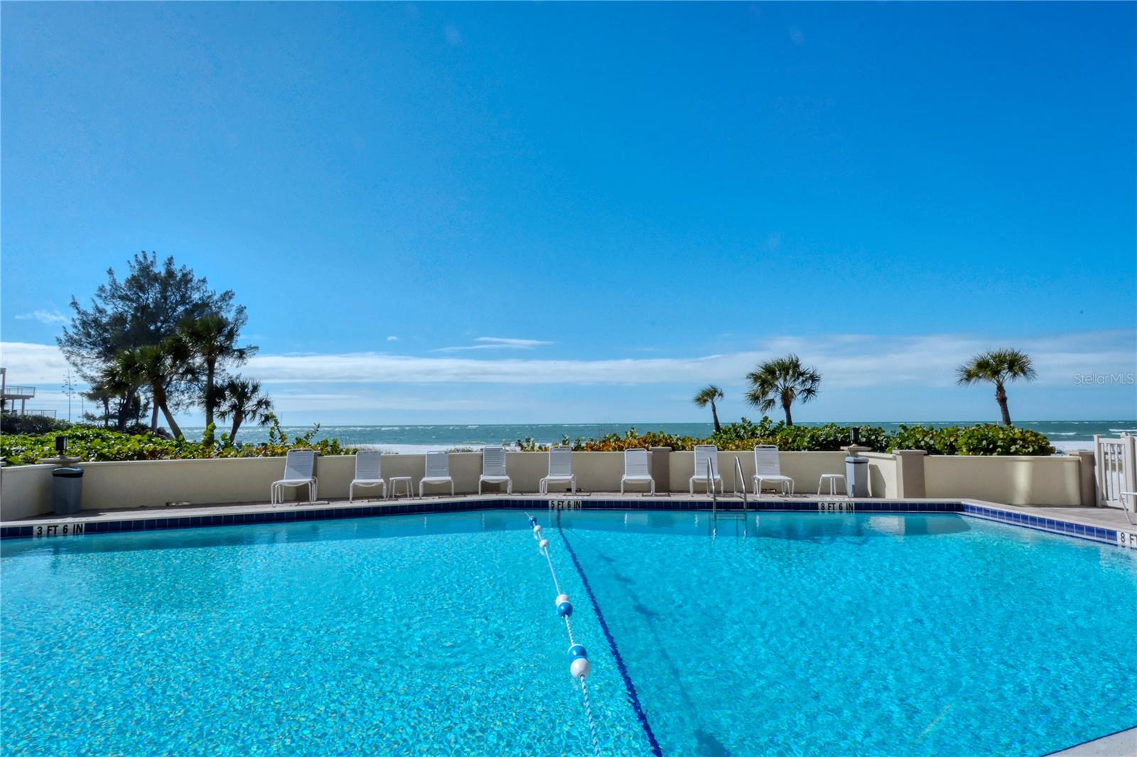 WHISPERING SANDS - Residential