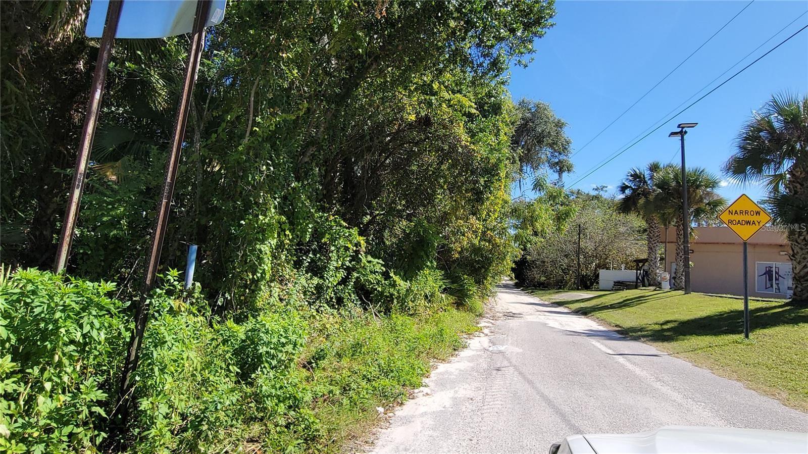 BLUE LAKE ADD/DELAND - Land