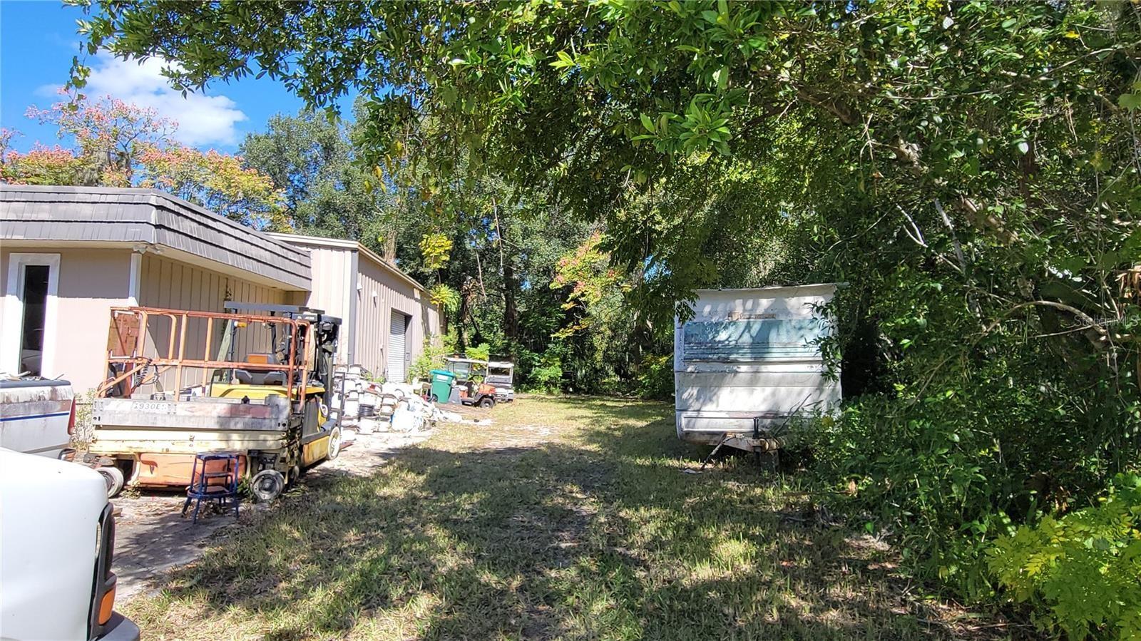 BLUE LAKE ADD/DELAND - Land