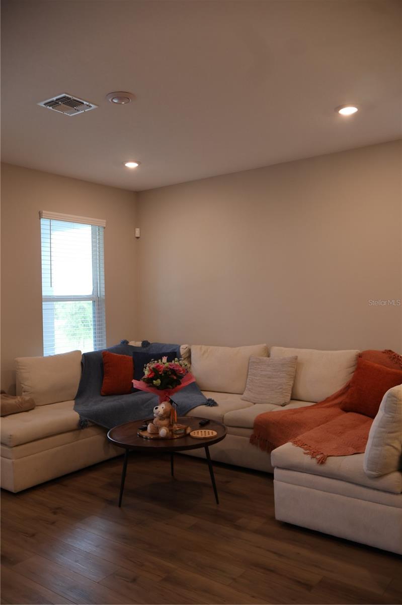 SILVERLEAF RESERVE - Residential