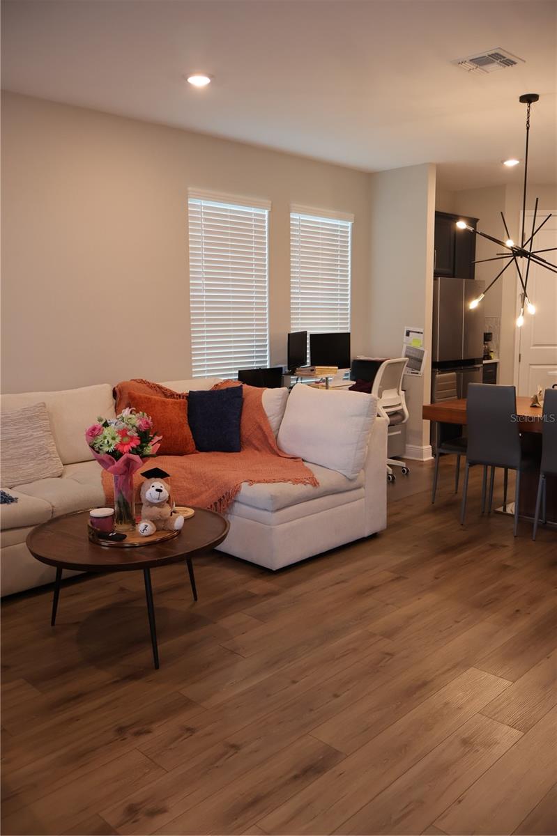 SILVERLEAF RESERVE - Residential