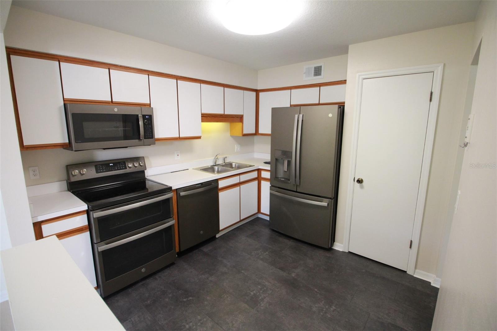 COACH HOMES AT DOVER VILLAGE - Residential