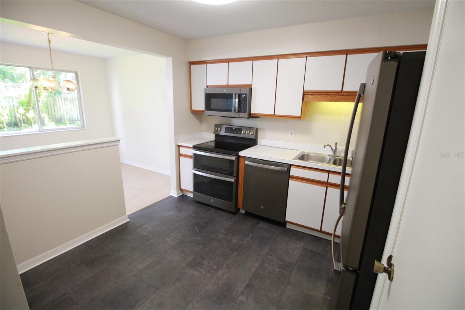 COACH HOMES AT DOVER VILLAGE - Residential