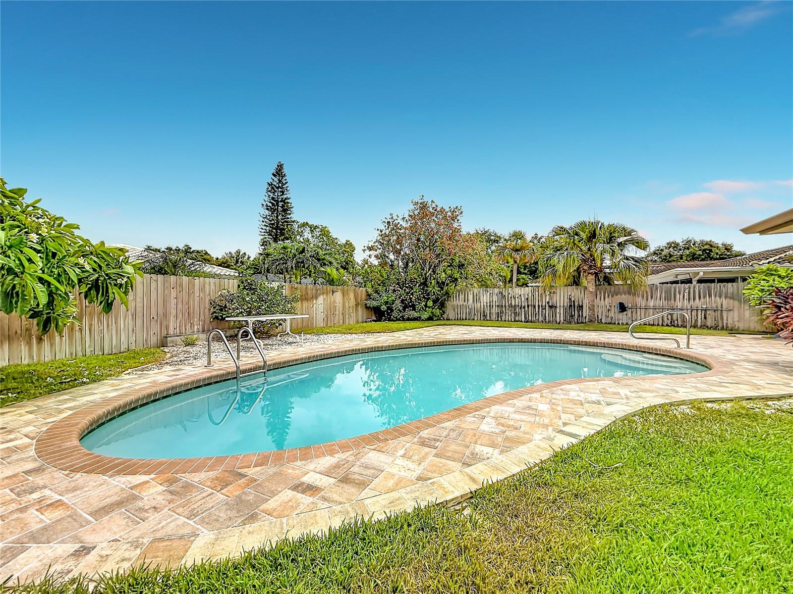 VENETIAN GARDENS - Residential