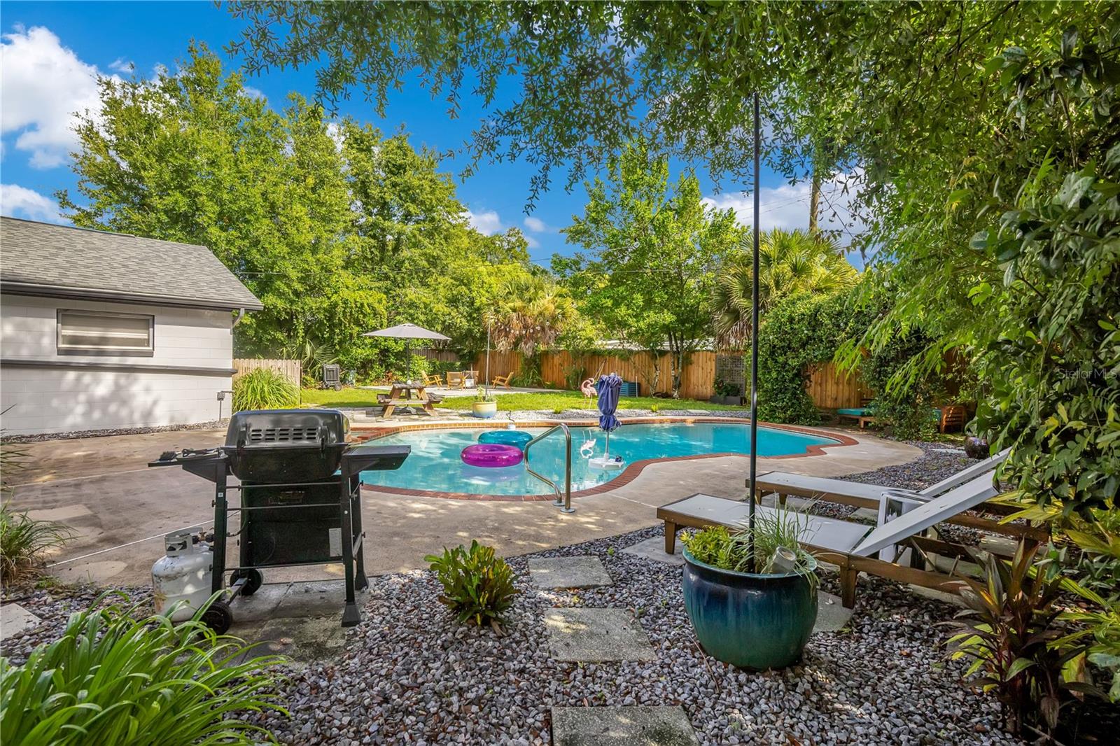 BEL AIR TERRACE - Residential