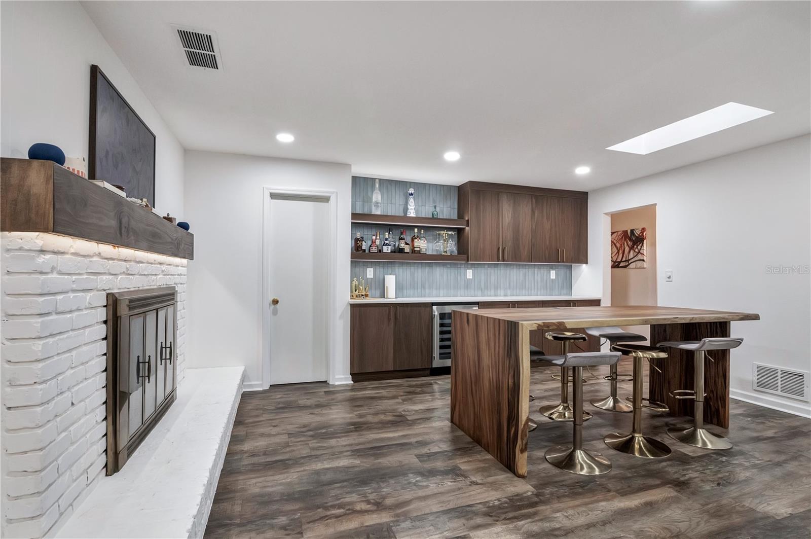 BEL AIR TERRACE - Residential