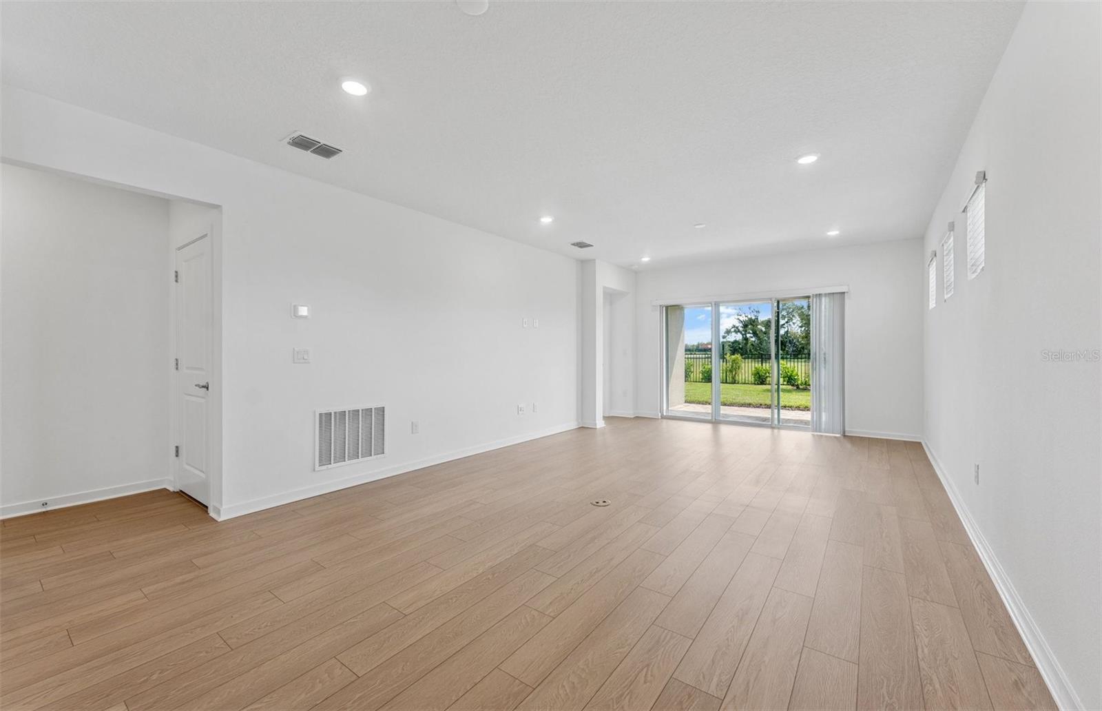 VIDAS WAY LEGACY PHASE 1B - Residential