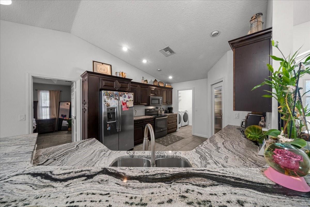UMATILLA NORTH UMATILLA - Residential