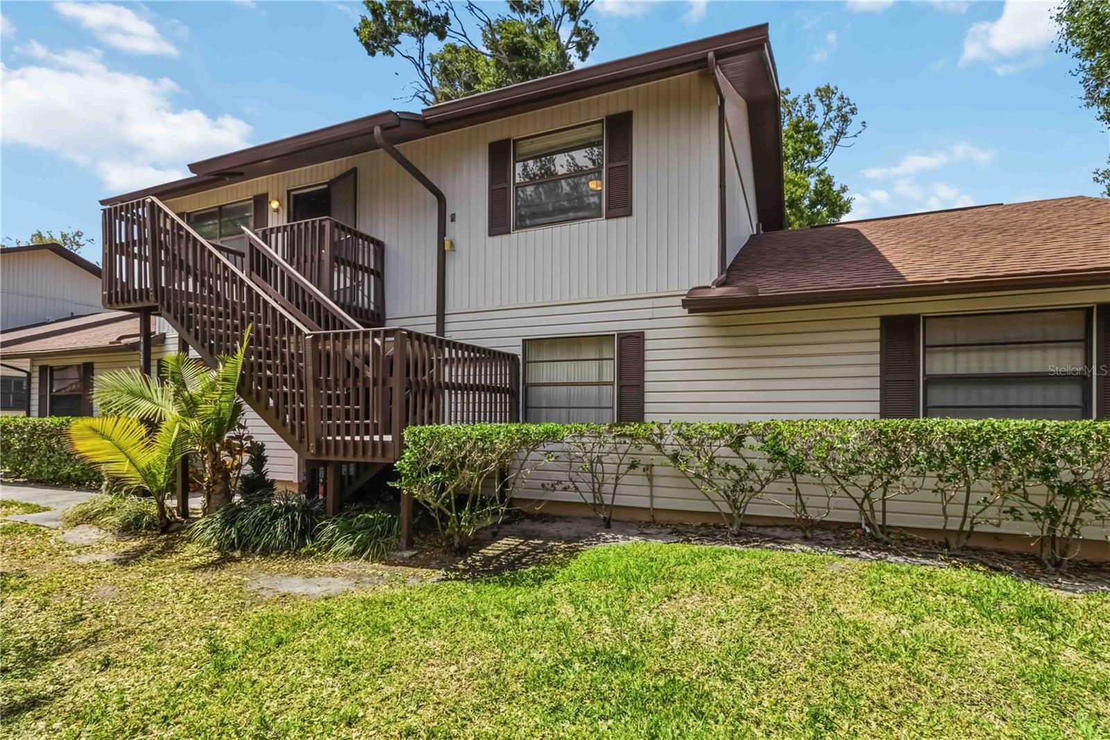BREEZEWAY VILLAS CONDO TWNHS - Residential