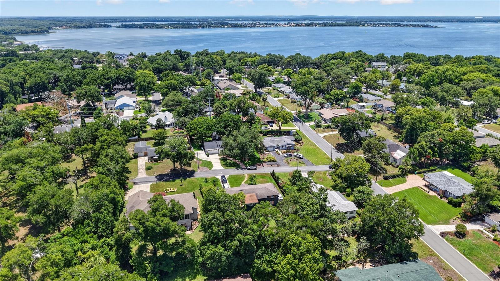 MOUNT DORA PINE CREST UNREC - Residential