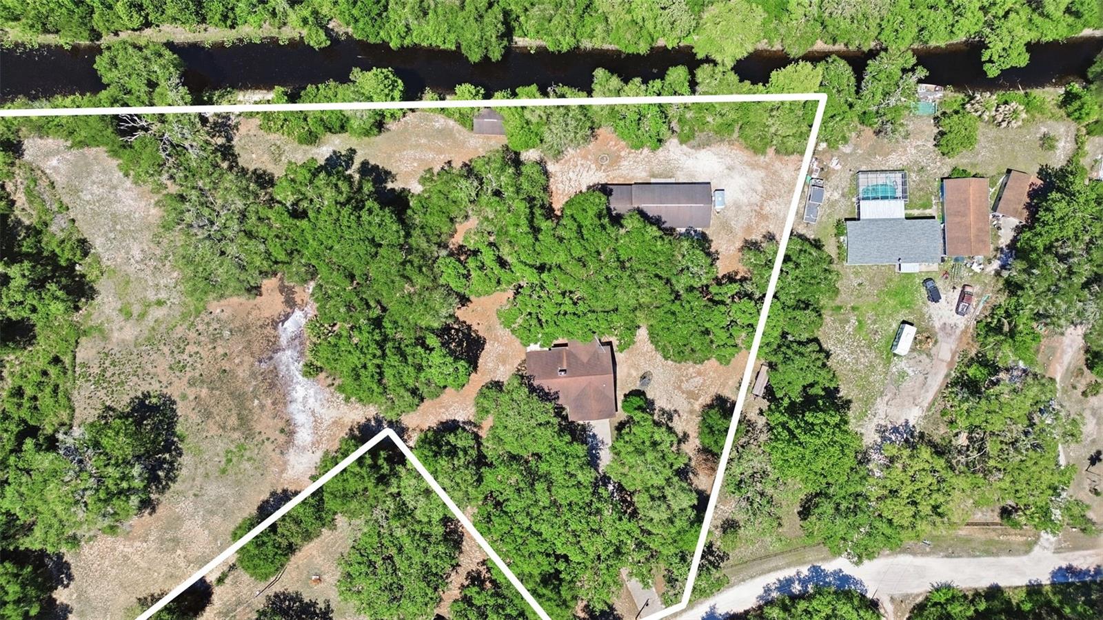 BROOKWOOD ACRES UNREC - Residential