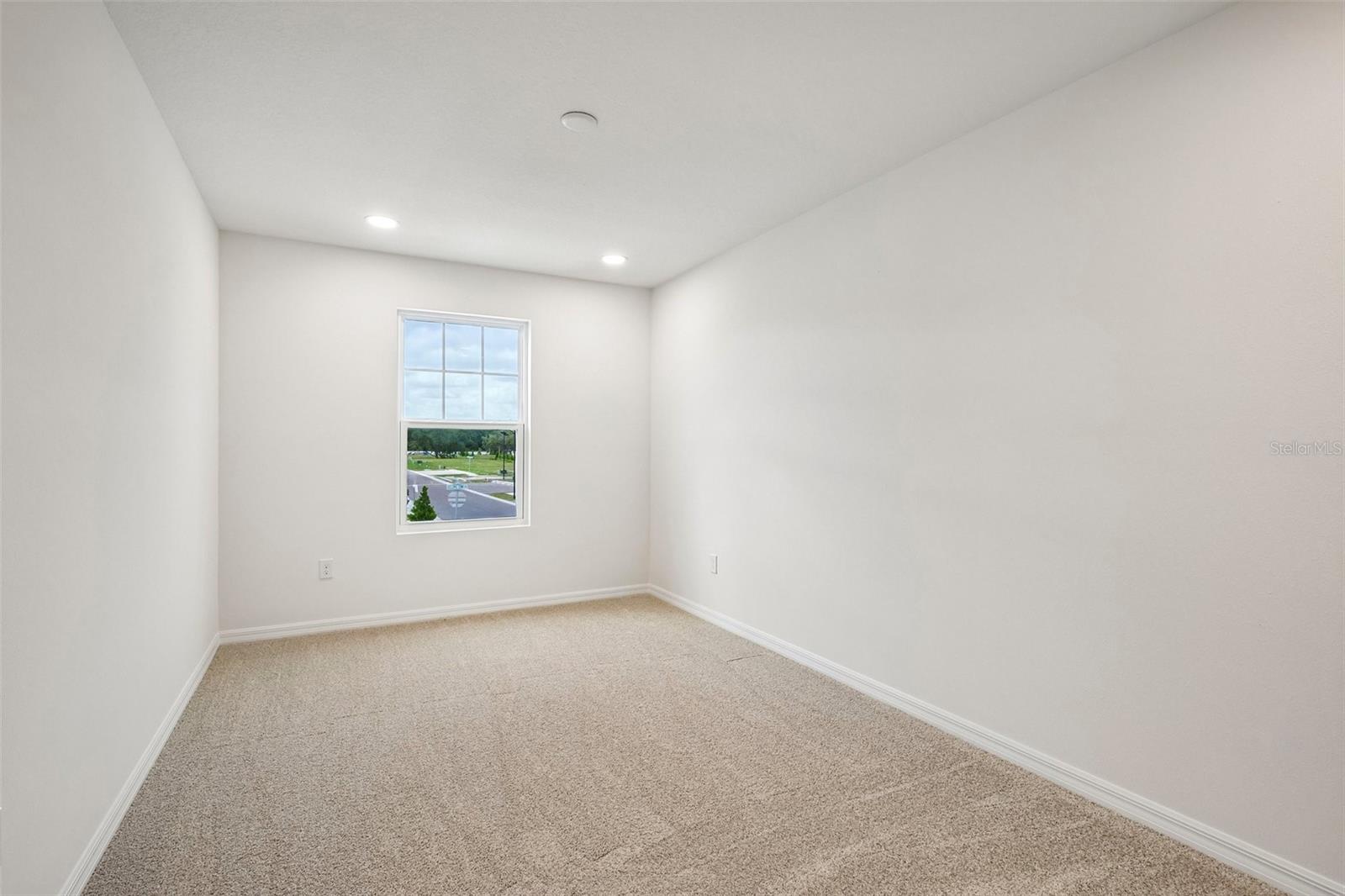 TWIN OAKS - Residential
