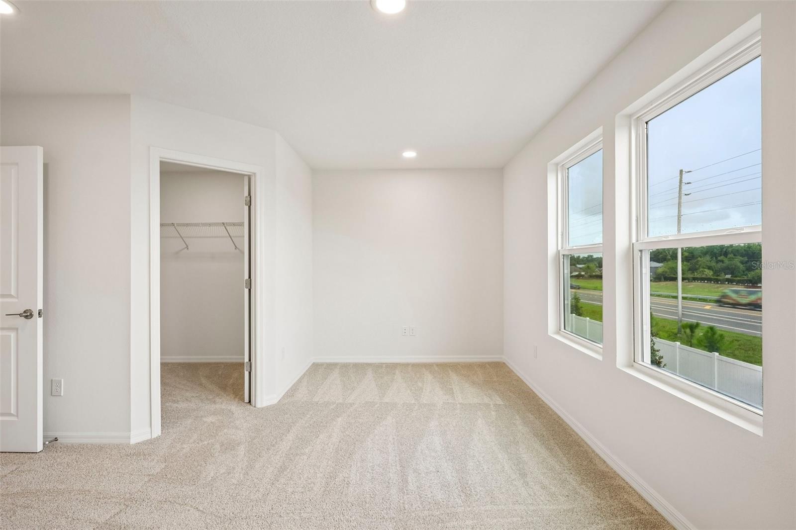 TWIN OAKS - Residential