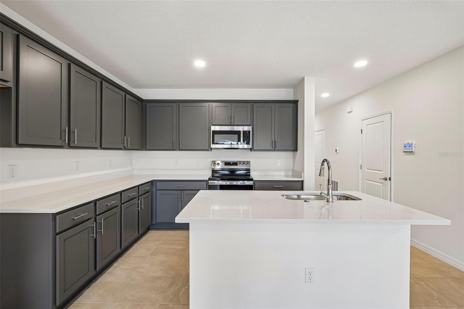 TWIN OAKS - Residential