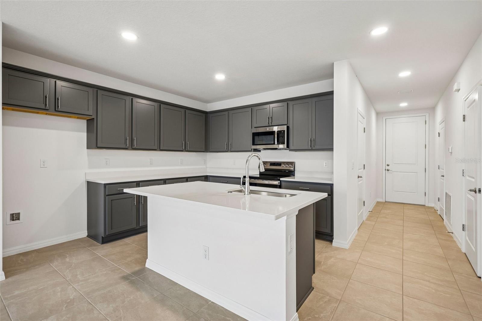 TWIN OAKS - Residential