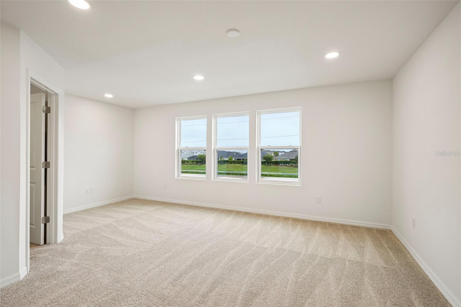 TWIN OAKS - Residential