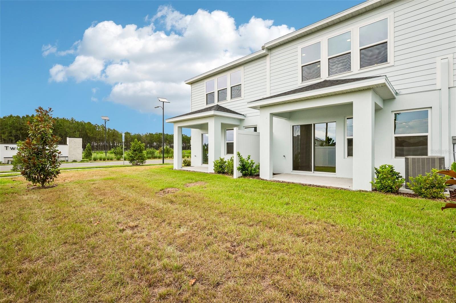 TWIN OAKS - Residential