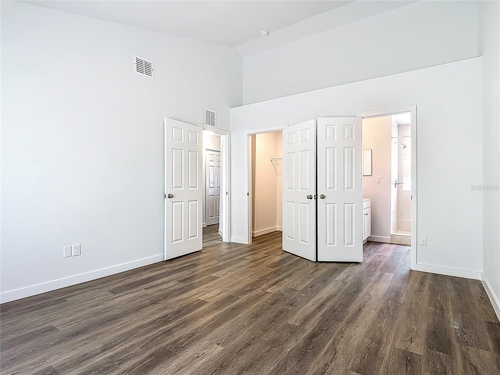 VILLAS AT SOMERSET THE - Residential Lease