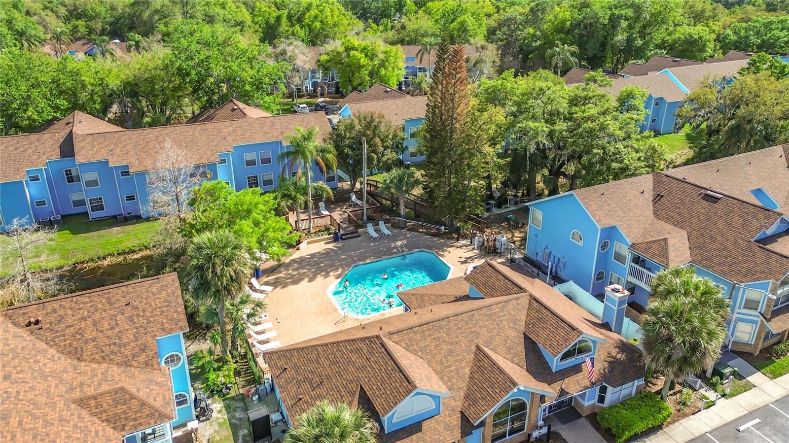VILLAS AT SOMERSET THE - Residential Lease