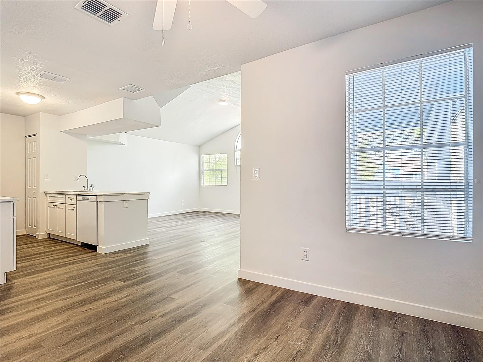 VILLAS AT SOMERSET THE - Residential Lease