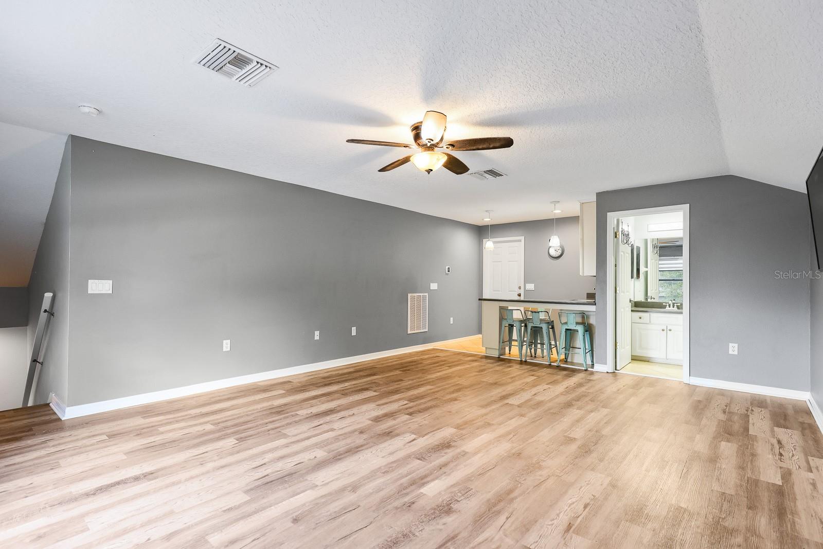 CREEKSIDE SUB - Residential