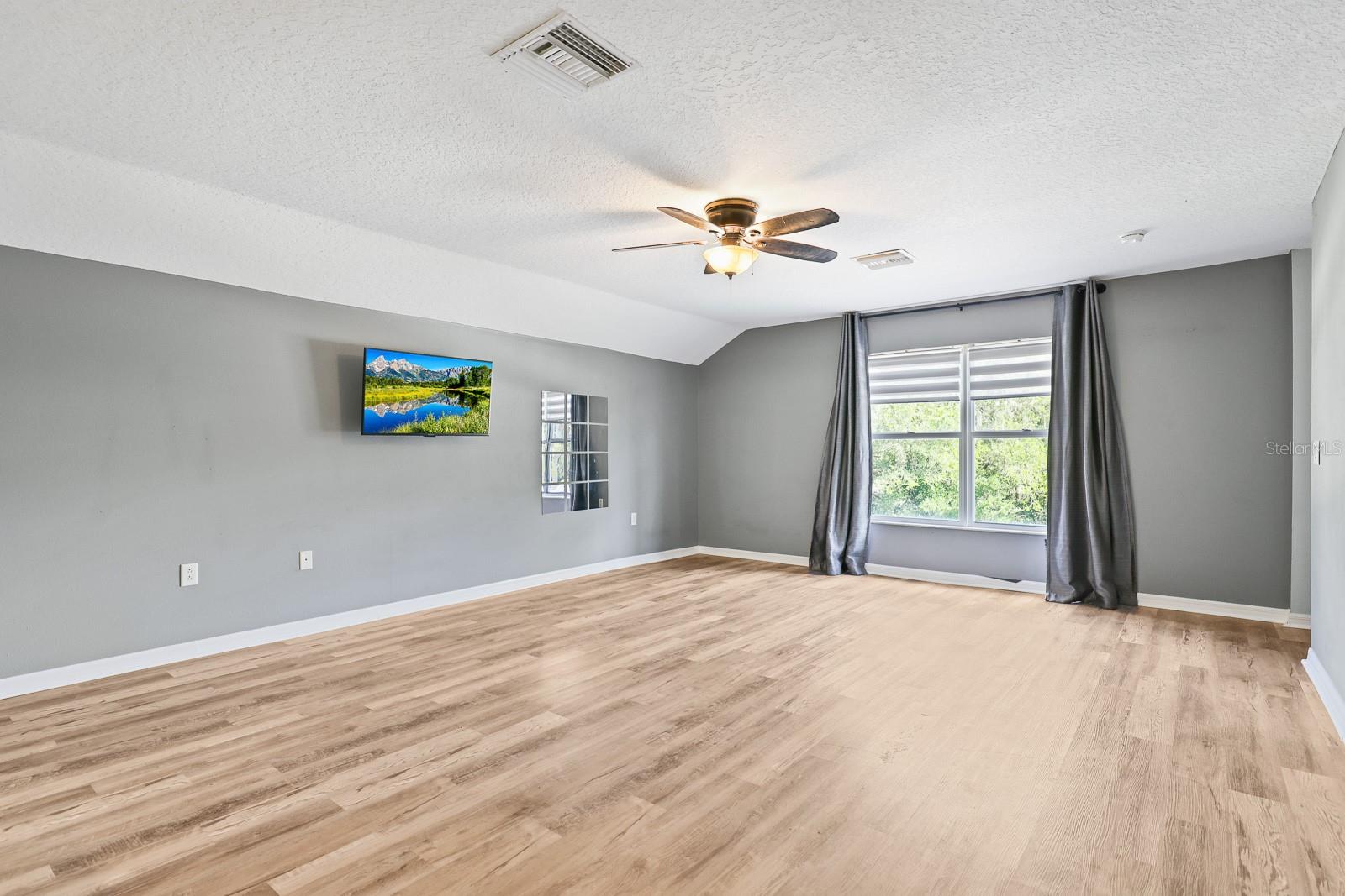 CREEKSIDE SUB - Residential