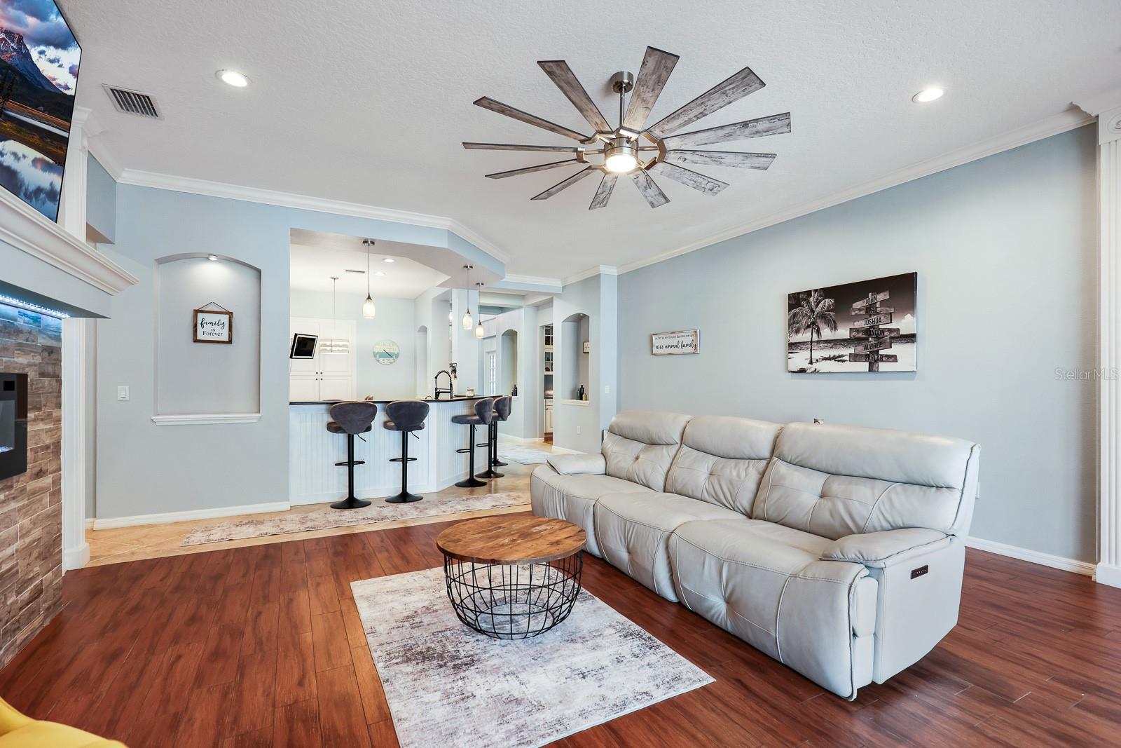 CREEKSIDE SUB - Residential