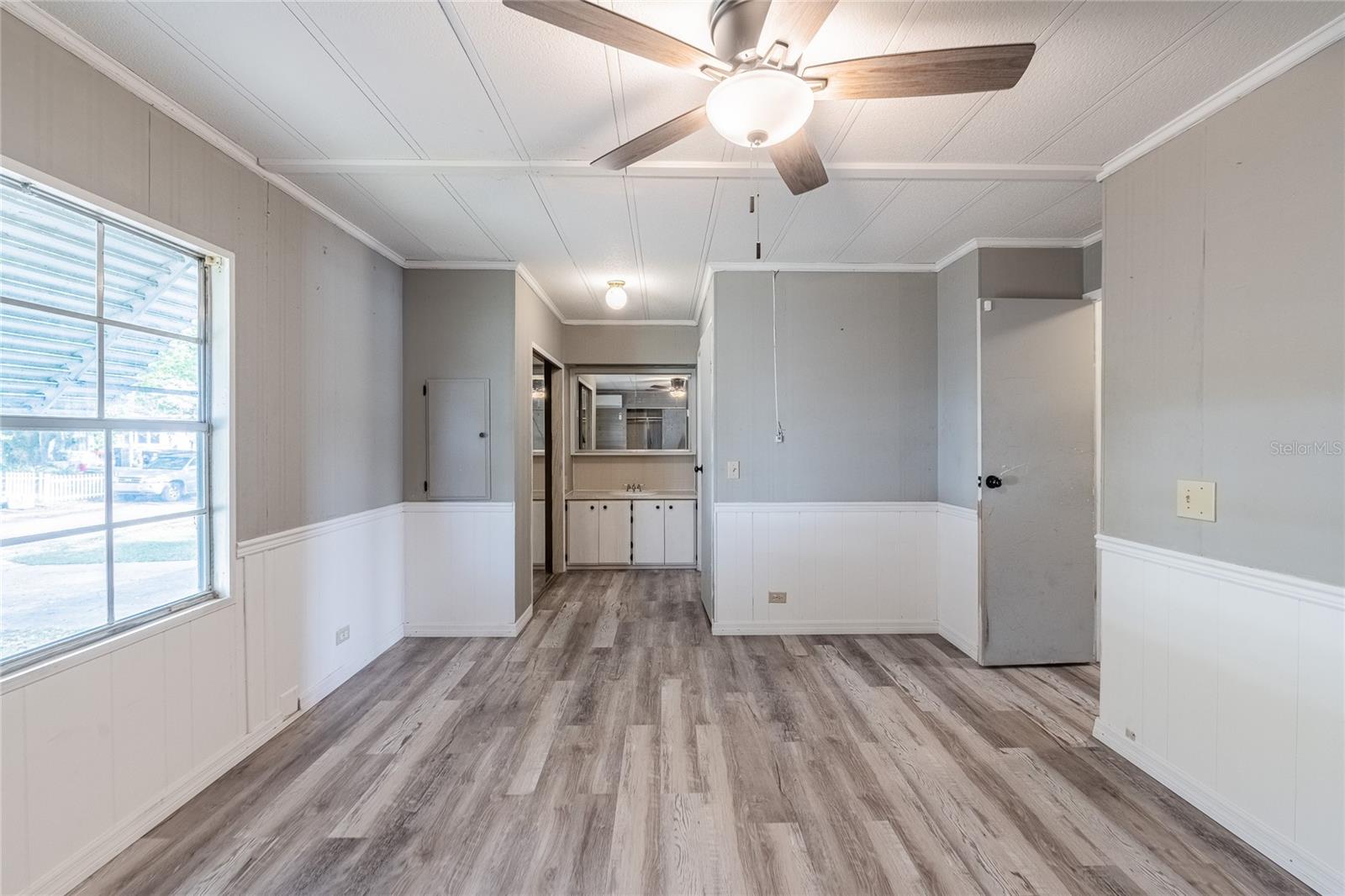 CRYSTAL LAKE ESTATES - Residential
