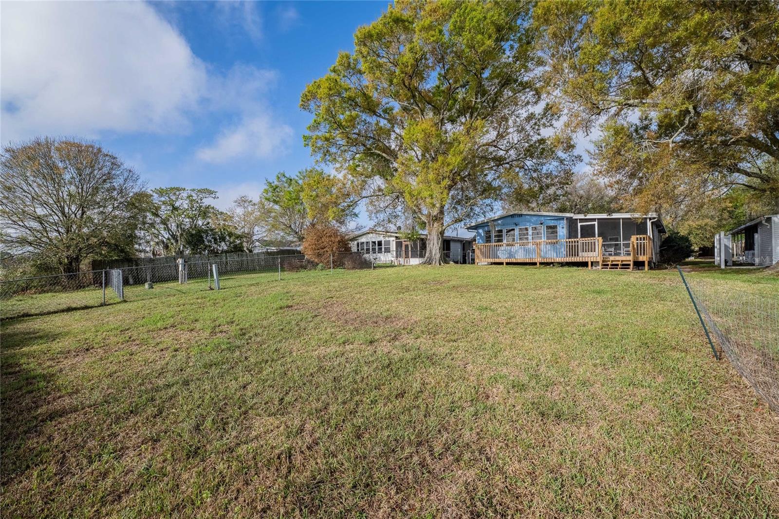 CRYSTAL LAKE ESTATES - Residential