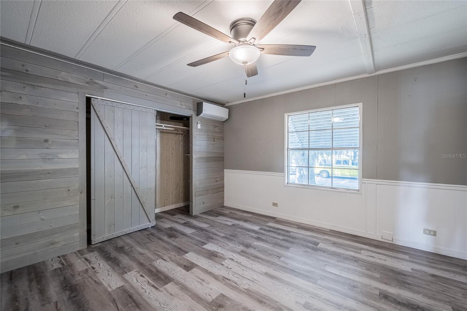CRYSTAL LAKE ESTATES - Residential