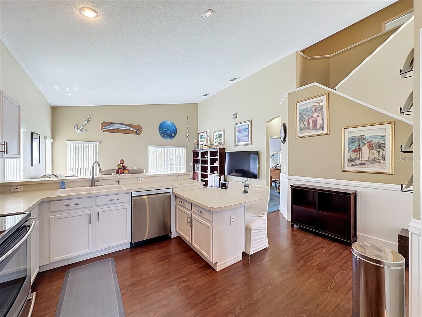 HAMPTON ESTATES - Residential