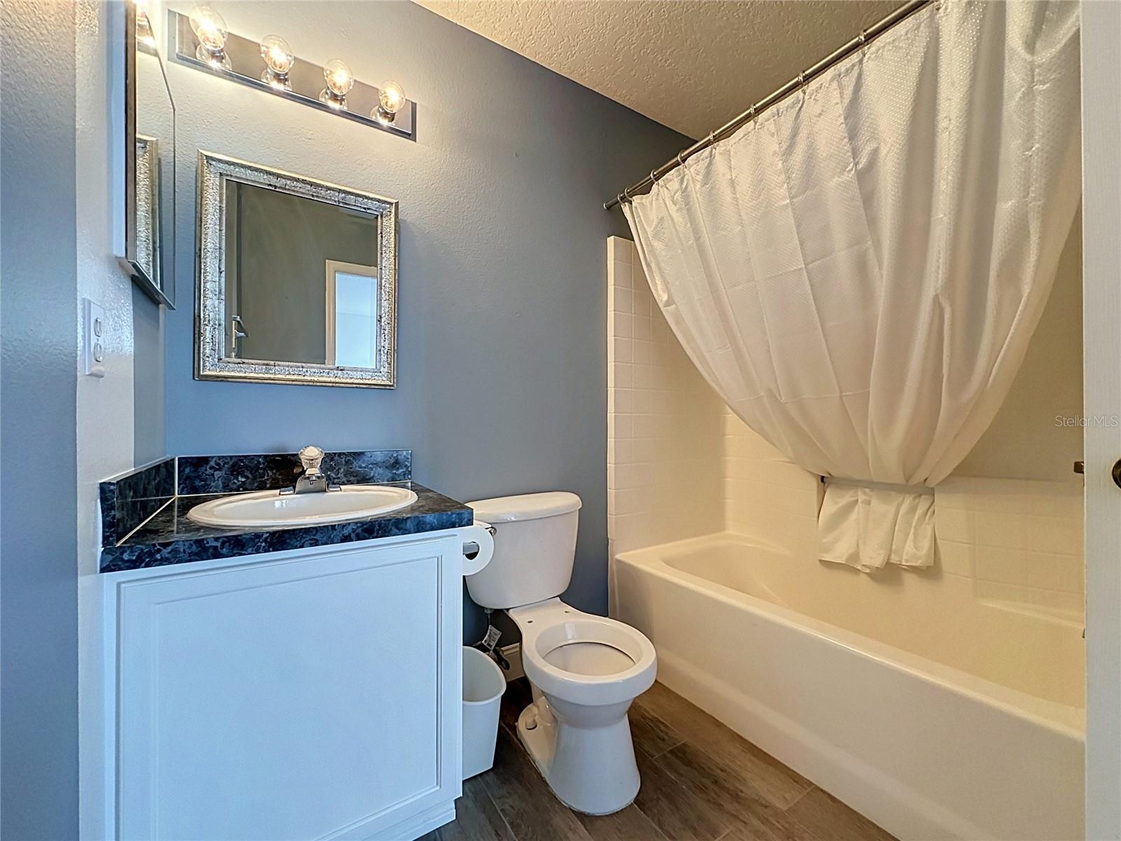 HAMPTON ESTATES - Residential