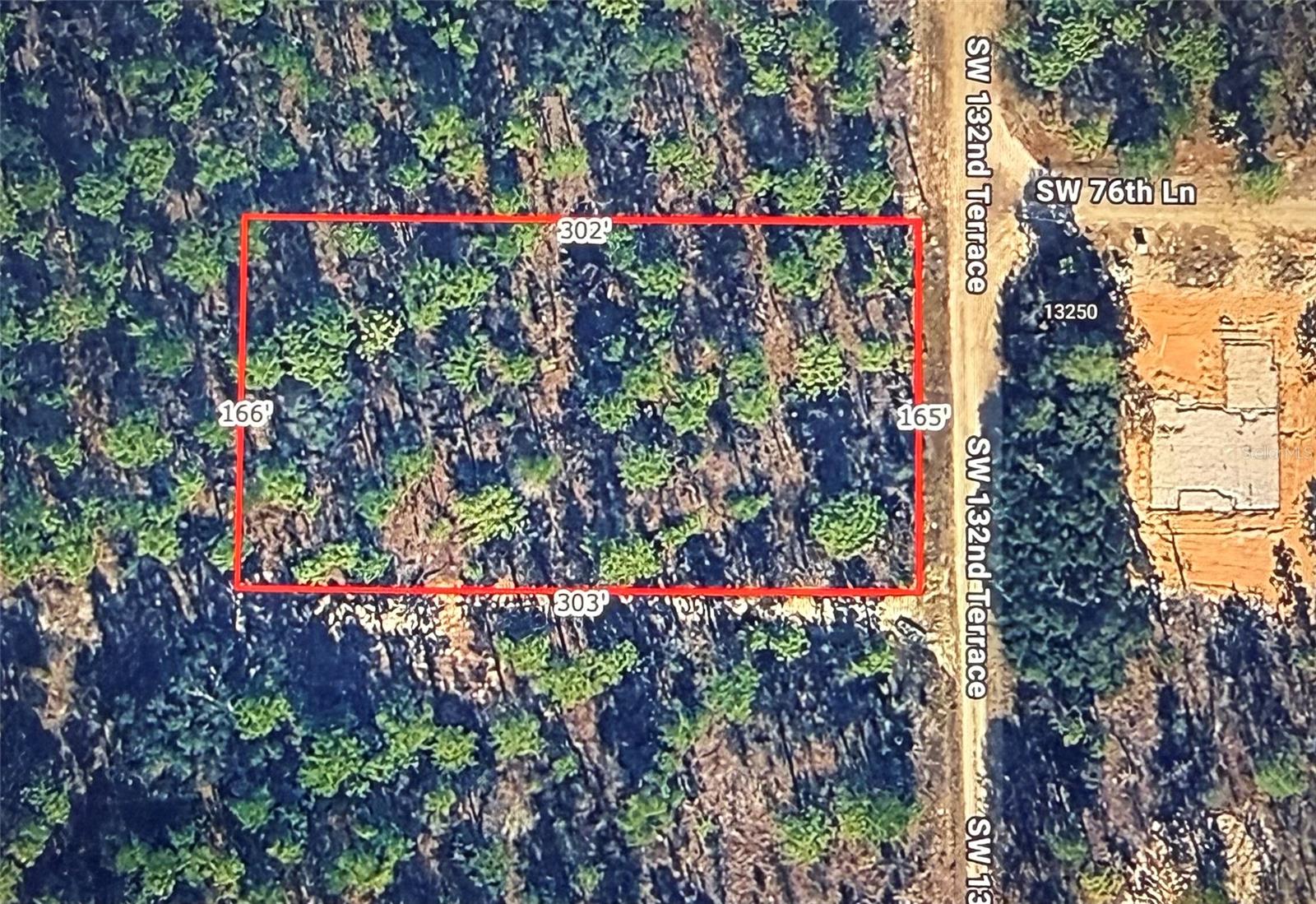 An amazing high and dry lot ready to build your future home! Very near to the equestrian center!