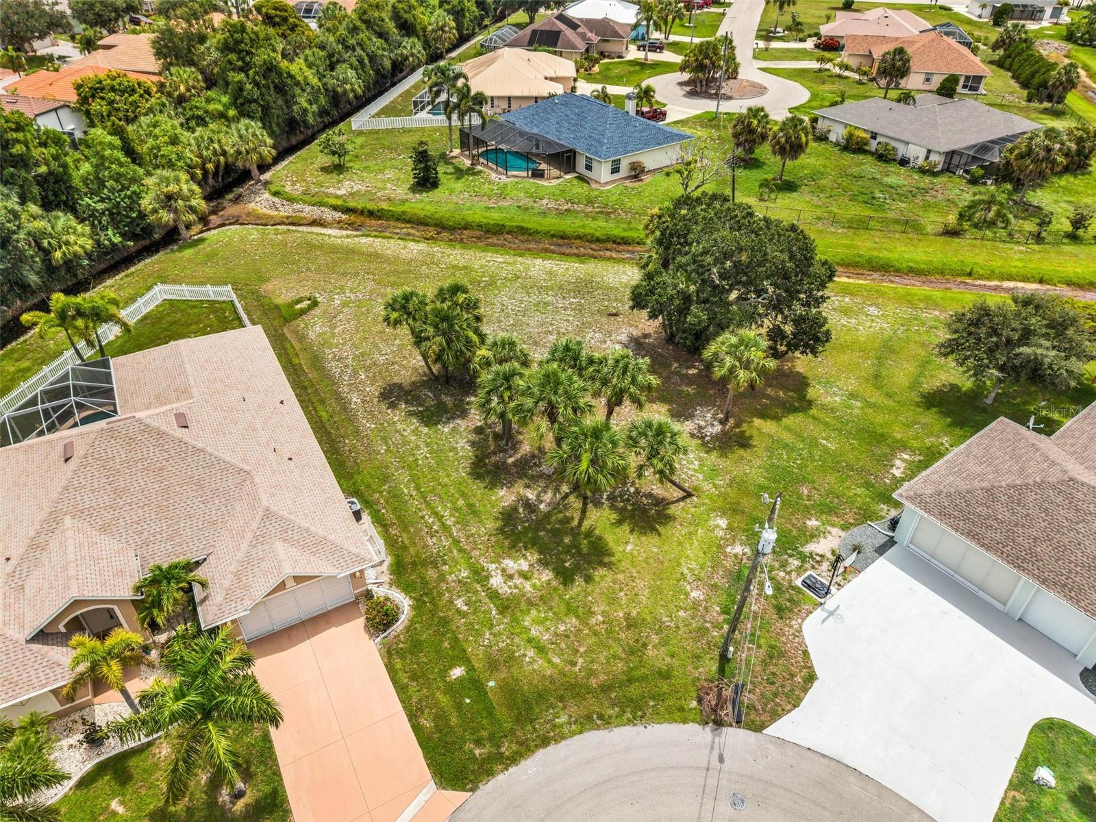 PUNTA GORDA ISLES SEC 18 - Land