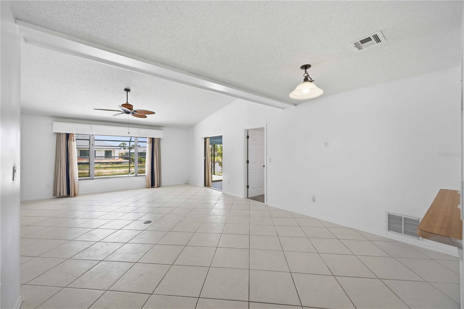 ROTONDA WEST PEBBLE BEACH - Residential