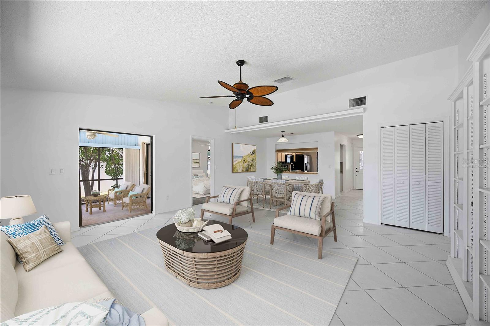 ROTONDA WEST PEBBLE BEACH - Residential