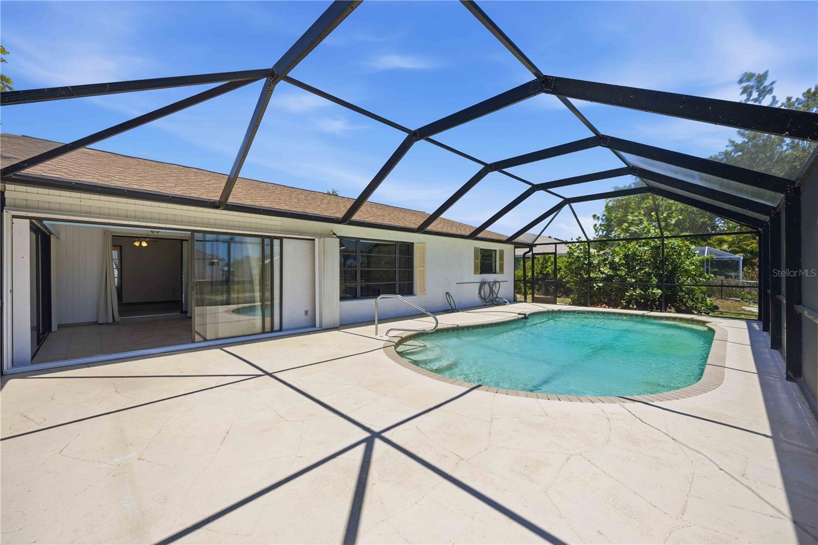 ROTONDA WEST PEBBLE BEACH - Residential