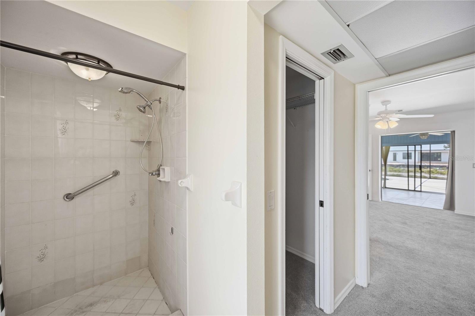 ROTONDA WEST PEBBLE BEACH - Residential