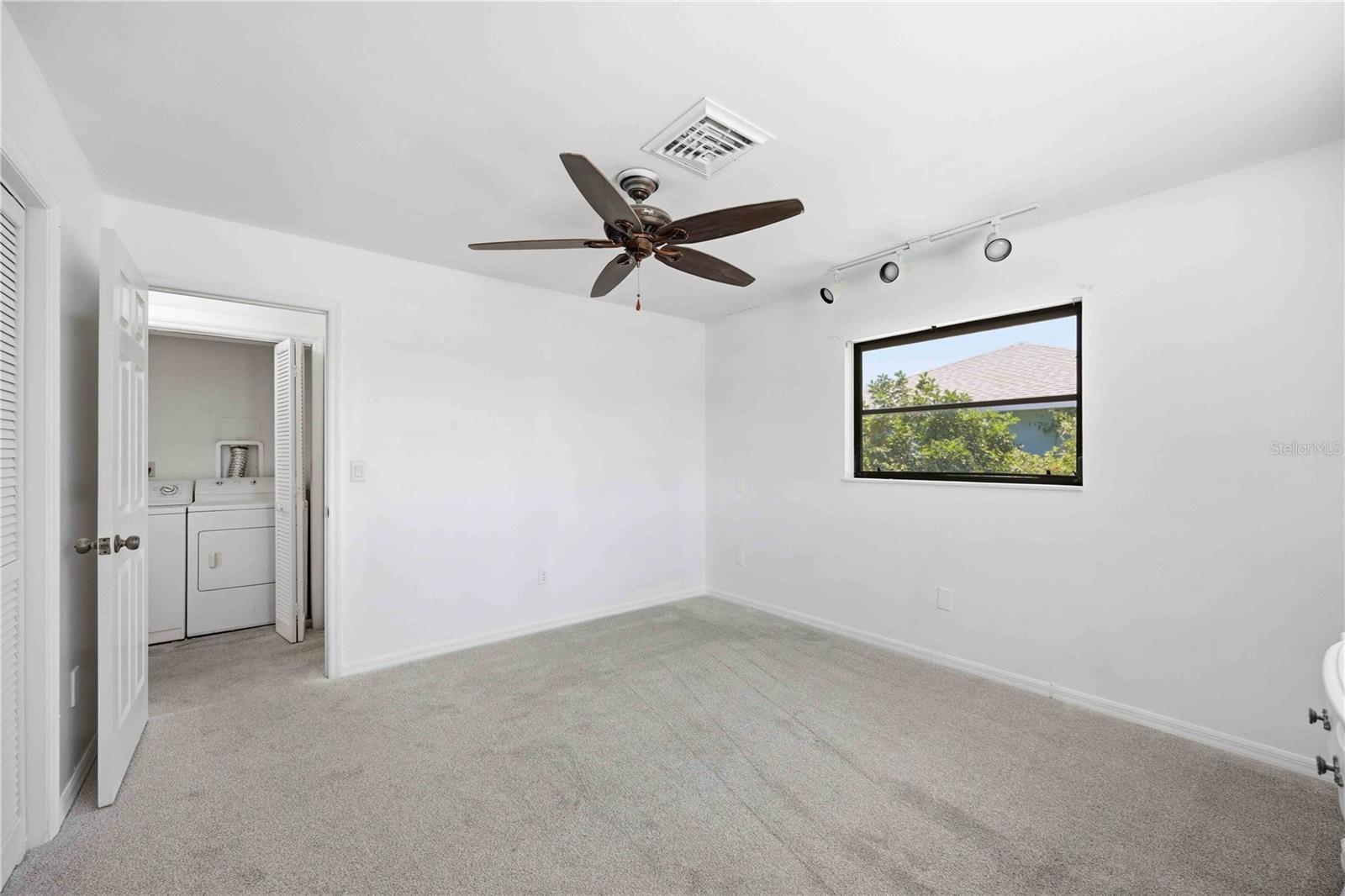 ROTONDA WEST PEBBLE BEACH - Residential